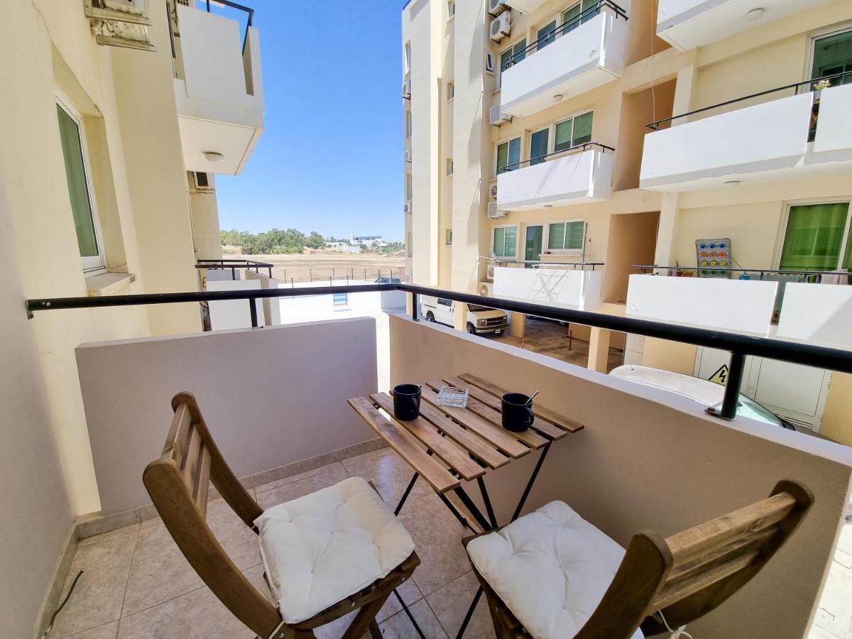 Dock Holiday Apartment 拉纳卡 外观 照片